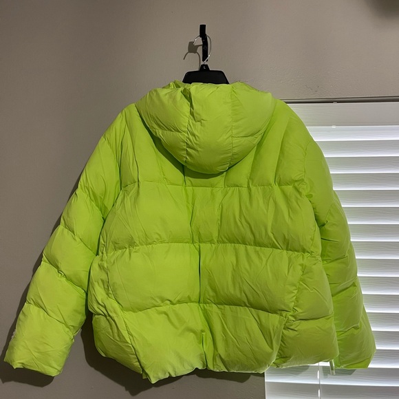 Fabletics Lime Green Quilted Hooded Puffer Jacket size M relaxed fit -almost new - Picture 5 of 7